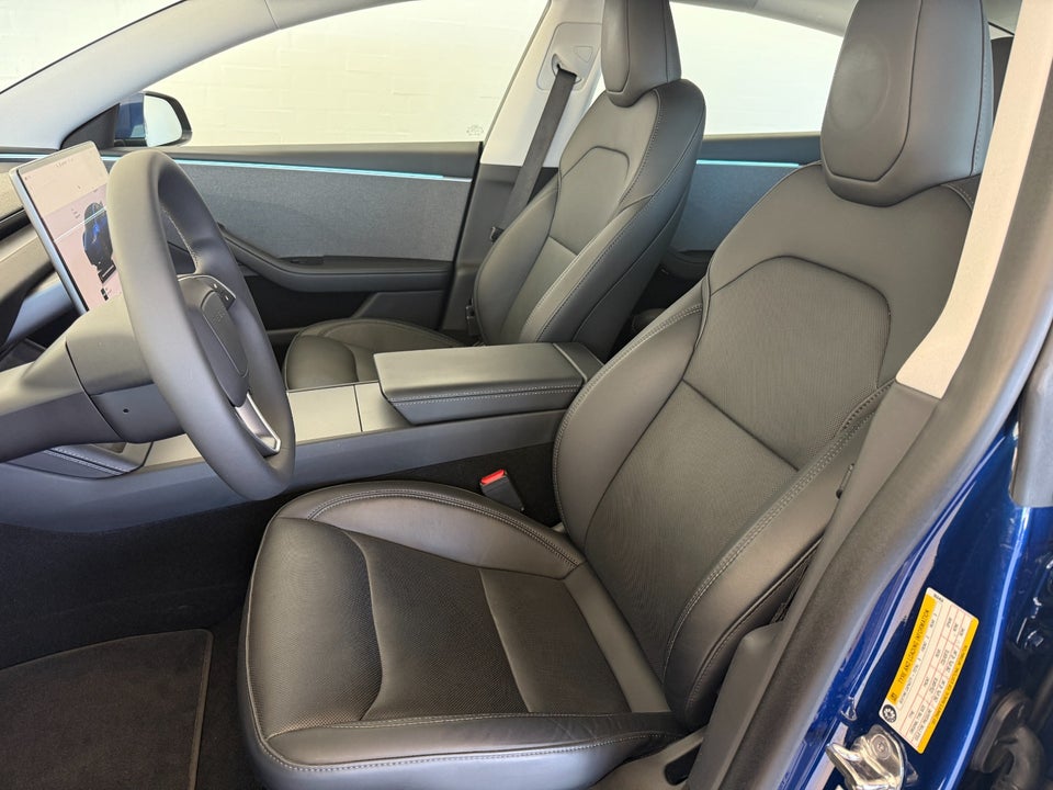 Tesla Model 3 RWD 4d