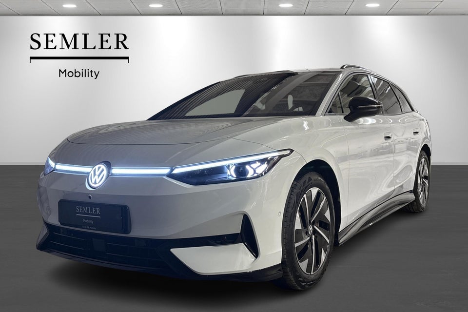 VW ID.7 77 Style+ Tourer 5d