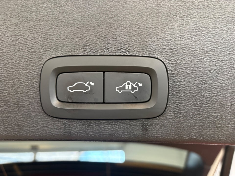 Volvo XC40 P6 ReCharge Plus 5d