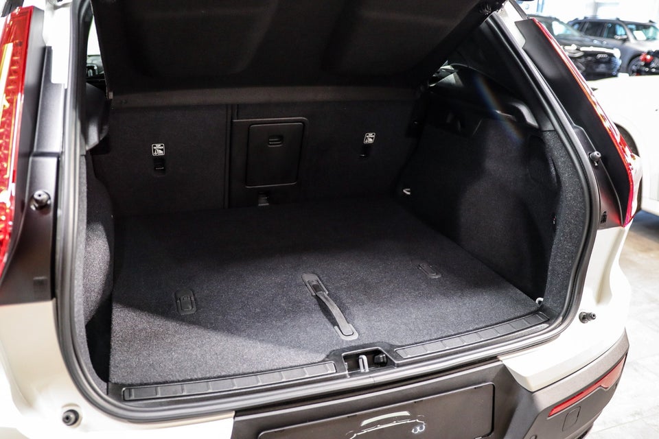 Volvo EX40 Extended Range Ultra 5d