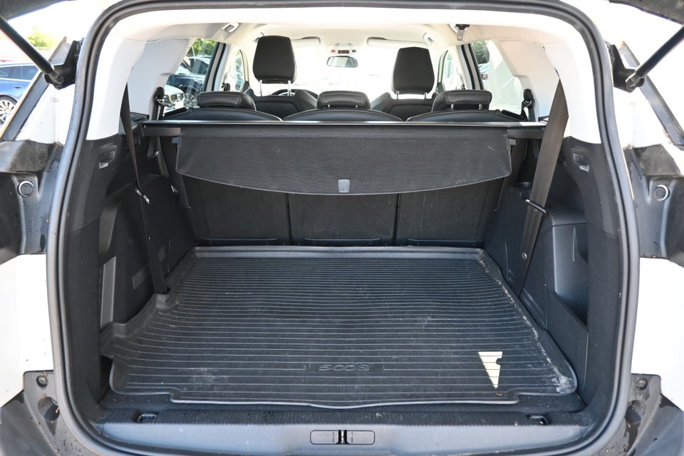 Peugeot 5008 1,2 e-THP 130 Allure 7prs 5d