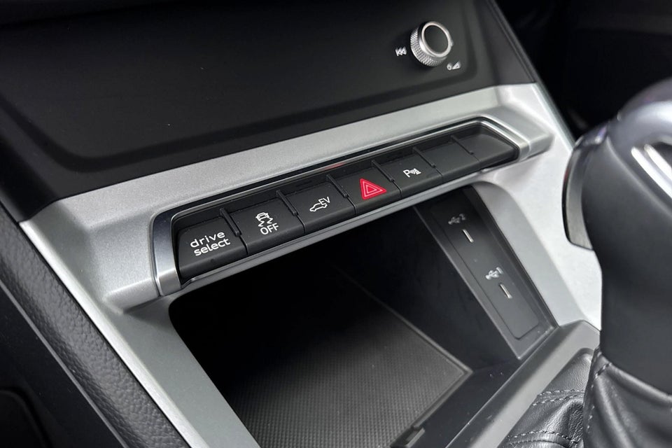 Audi Q3 45 TFSi e Attitude plus Sportback S-tr. 5d