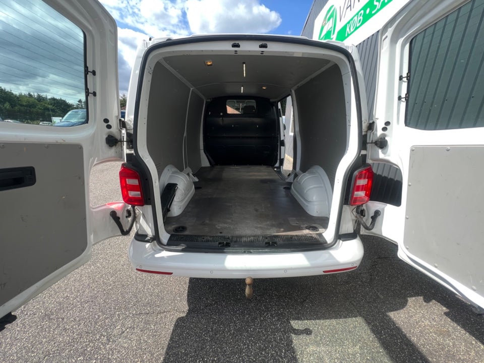 VW Transporter 2,0 TDi 204 Kassevogn DSG lang