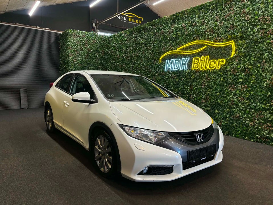Honda Civic 2,2 i-DTEC Executive 5d