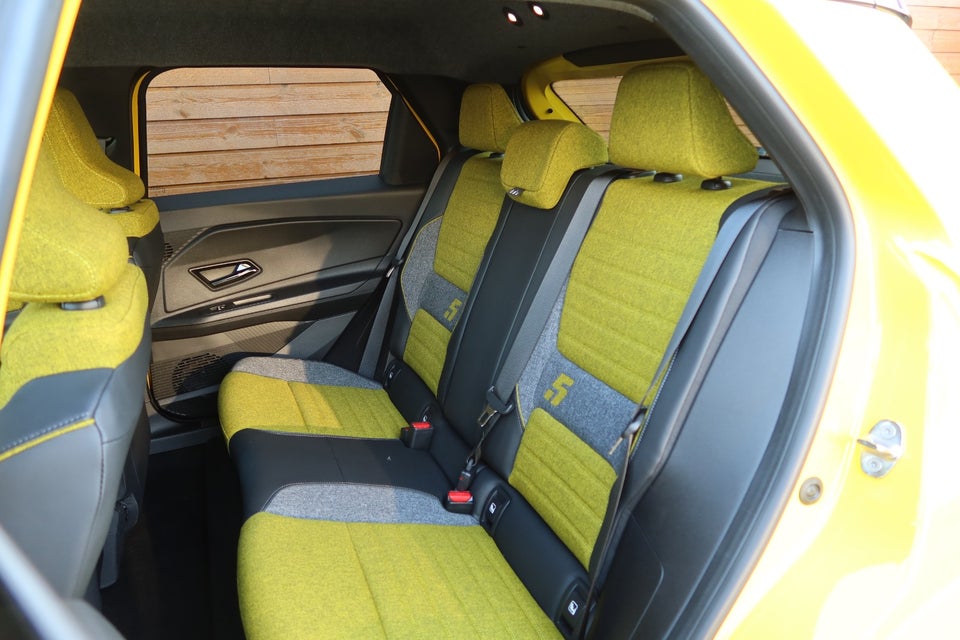 Renault 5 E-Tech 40 Iconic 5d