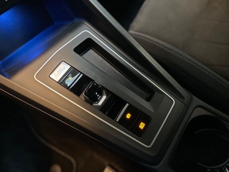 VW Golf VIII 1,4 eHybrid DSG 5d