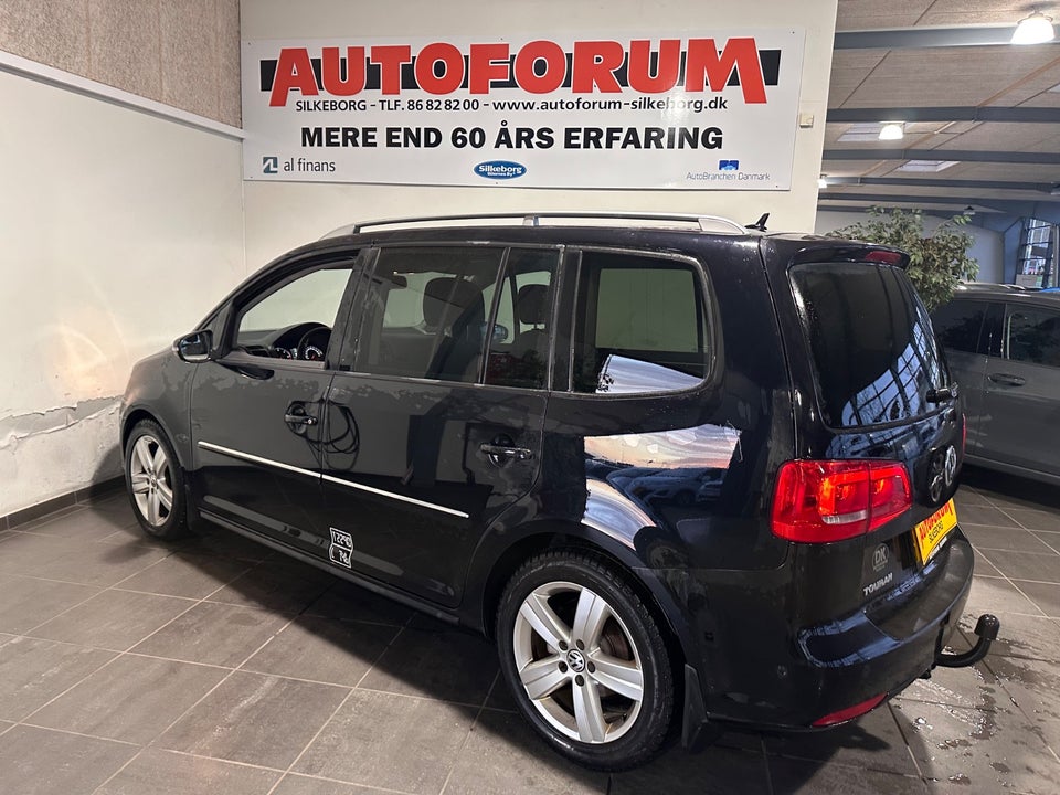 VW Touran 2,0 TDi 177 Highline DSG Van 5d