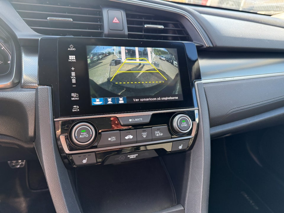 Honda Civic 1,0 VTEC Turbo Elegance 5d