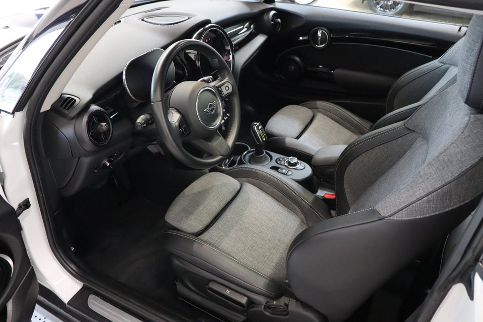 MINI Cooper SE Edition Premium Plus 3d