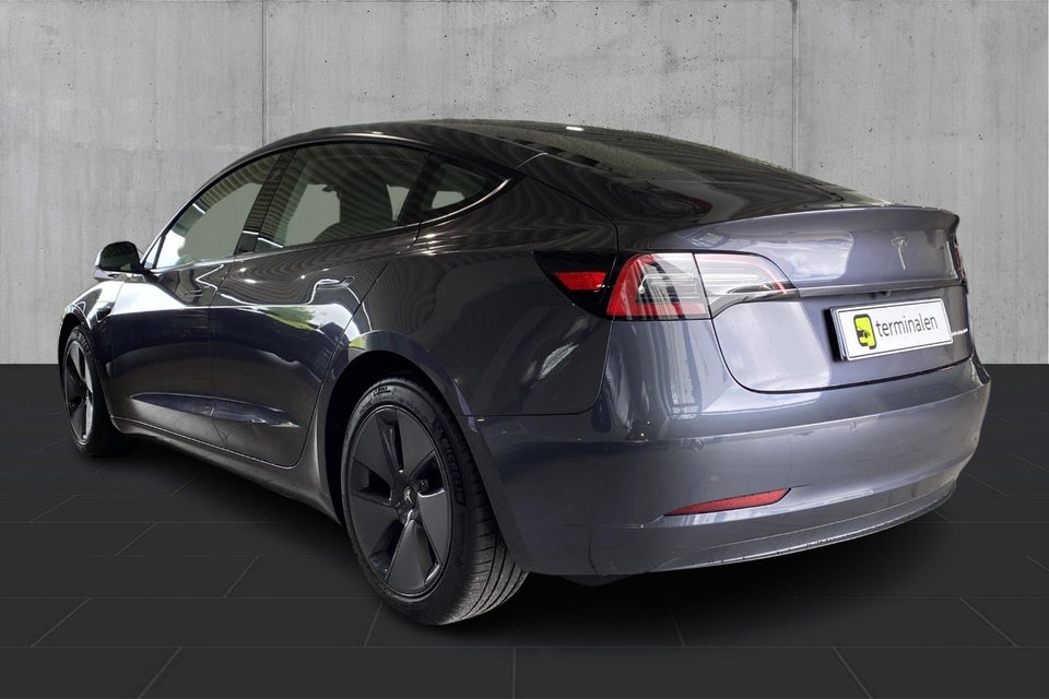 Tesla Model 3 Long Range AWD 4d