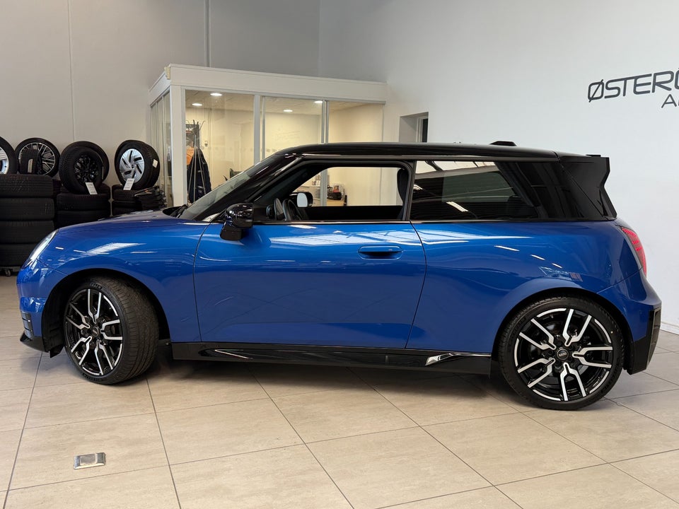 MINI Cooper SE JCW Trim M 3d