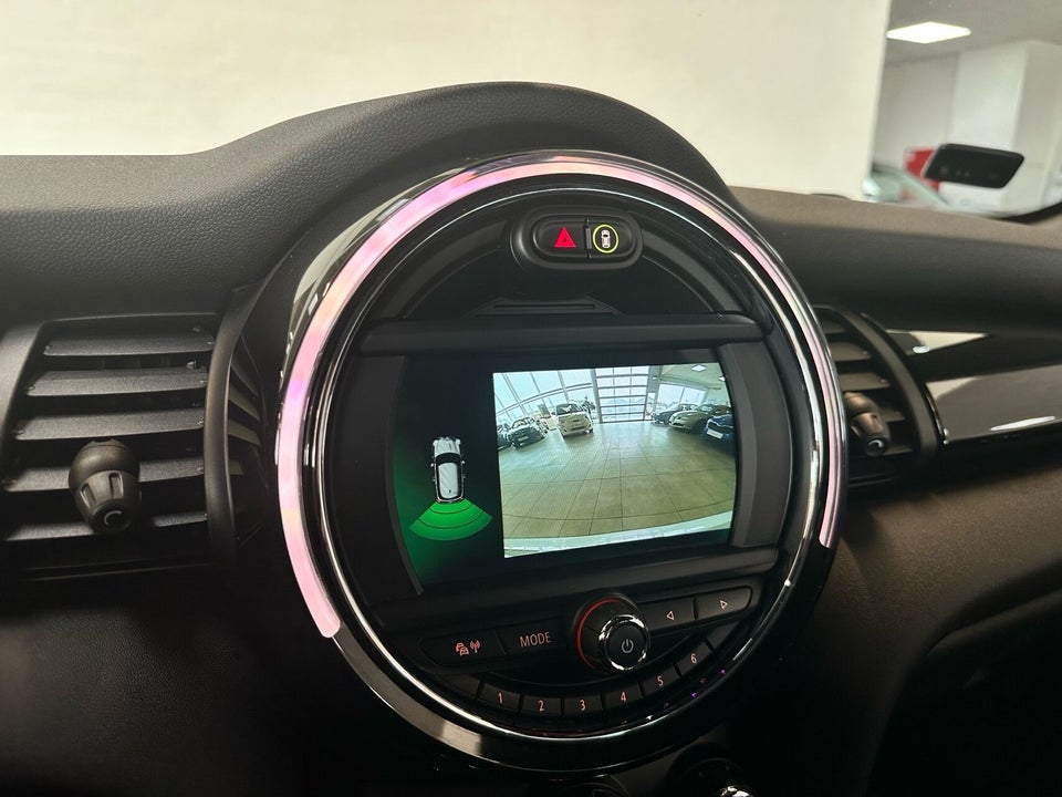MINI Cooper SE Essential 3d