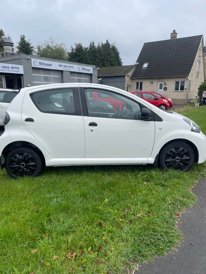 Toyota Aygo 1,0 VVT-i T1 5d