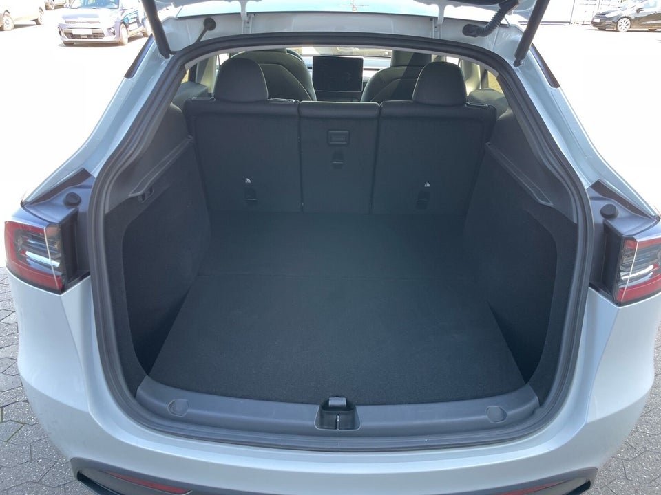 Tesla Model Y Long Range AWD 5d