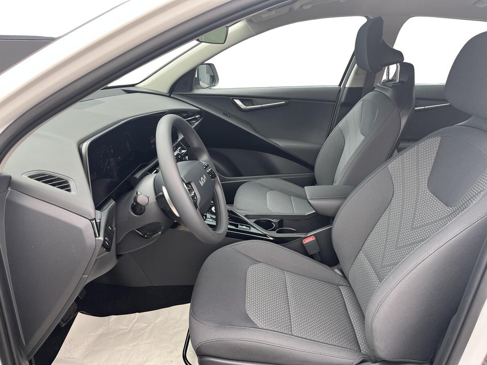 Kia Niro 64 EV Access 5d