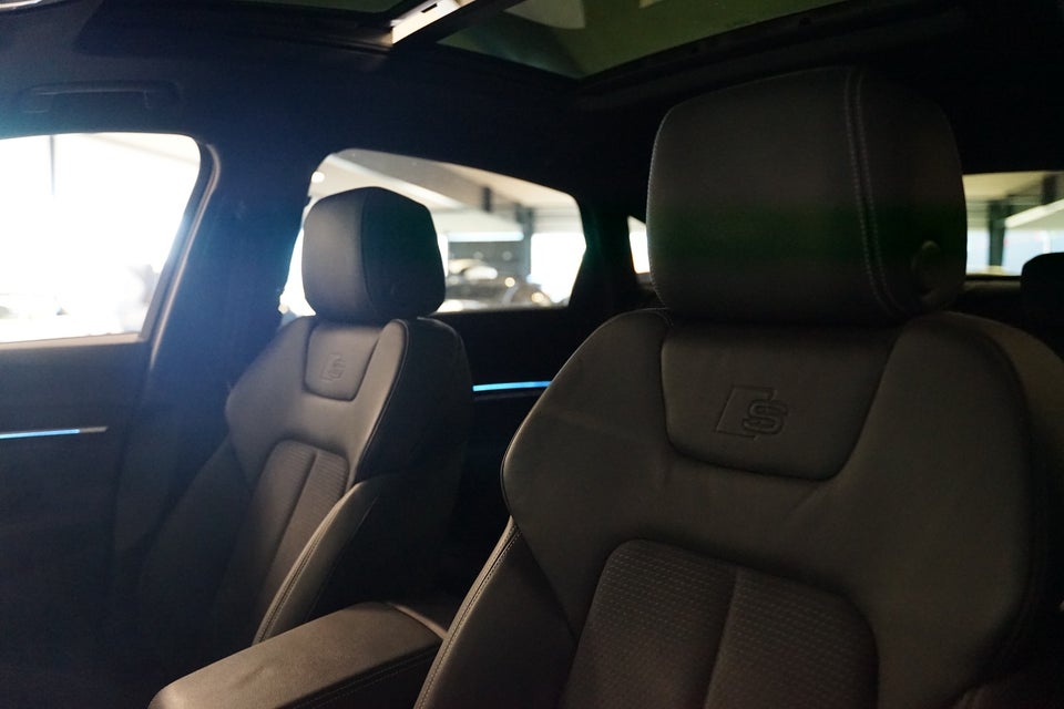 Audi e-tron 55 S-line Sportback quattro 5d