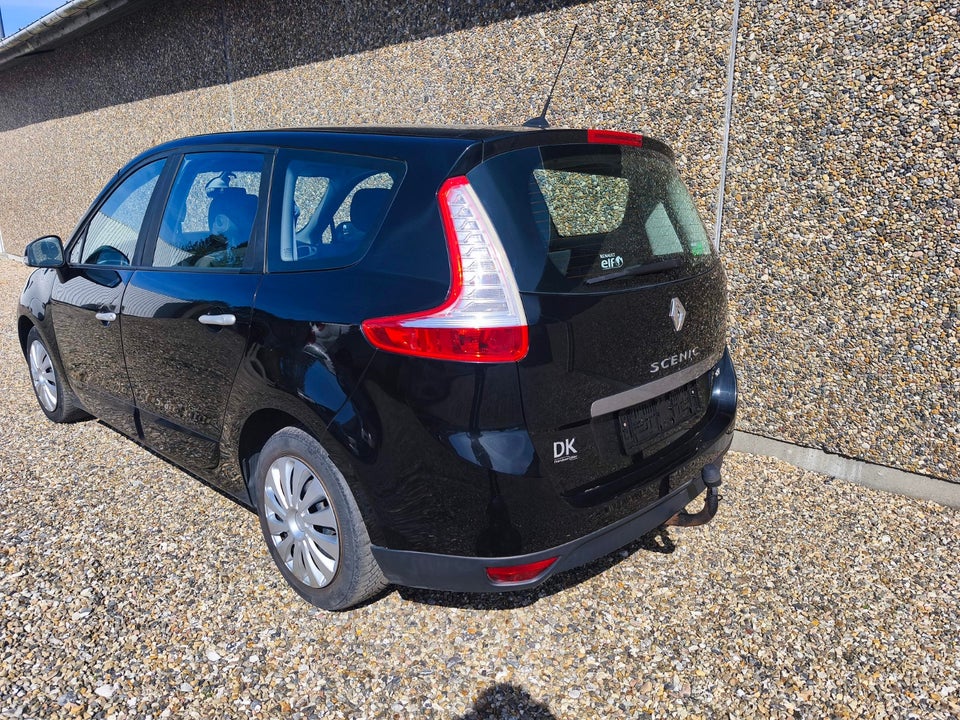 Renault Grand Scenic III 1,9 dCi 130 Dynamique 7prs 5d