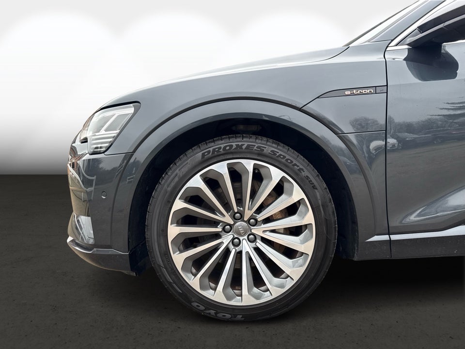 Audi e-tron 55 quattro 5d