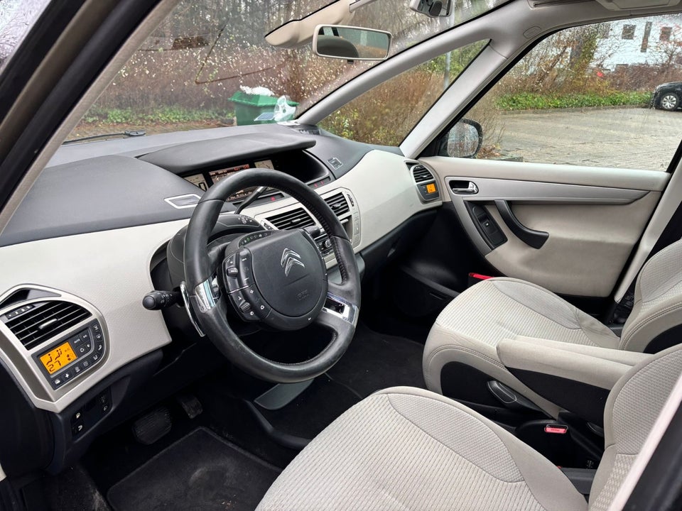 Citroën Grand C4 Picasso 1,6 HDi 112 Seduction E6G 7prs 5d