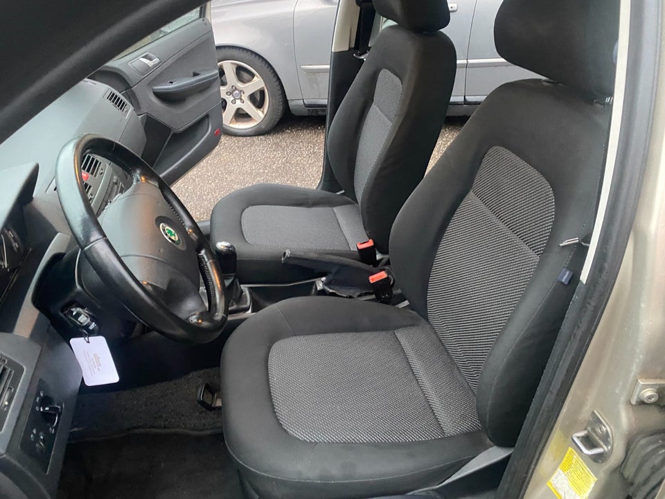 Skoda Fabia 1,2 12V Ambiente 5d