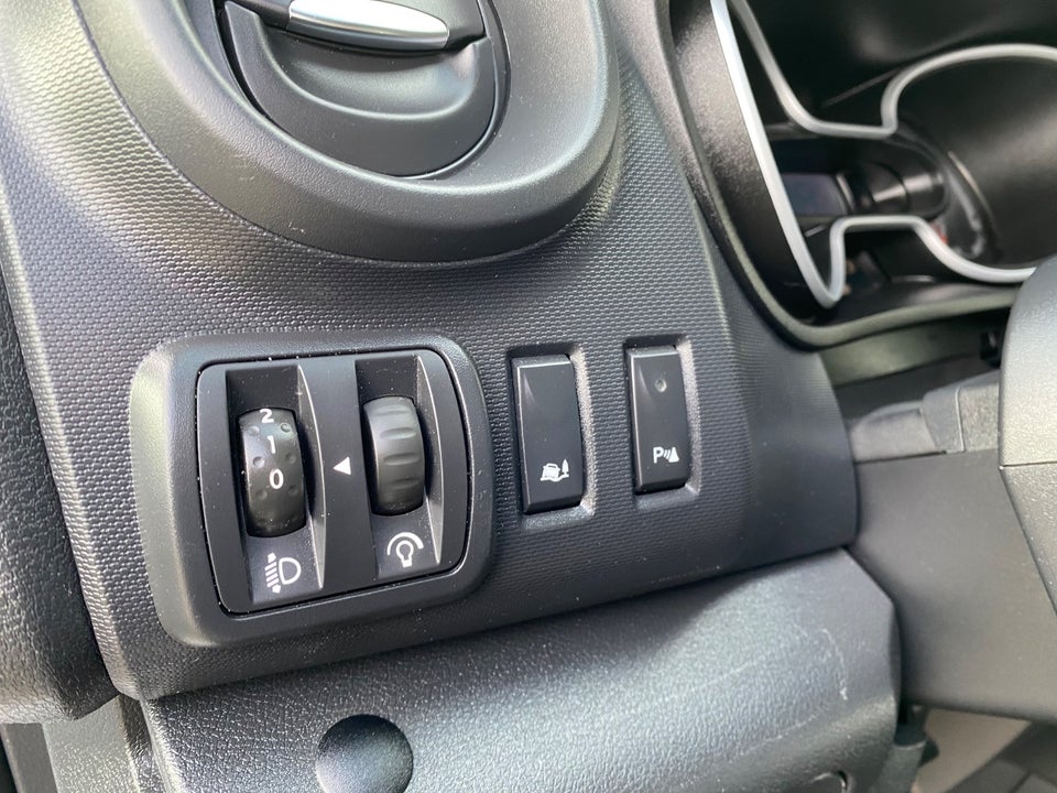 Renault Trafic T29 2,0 dCi 145 L2H1