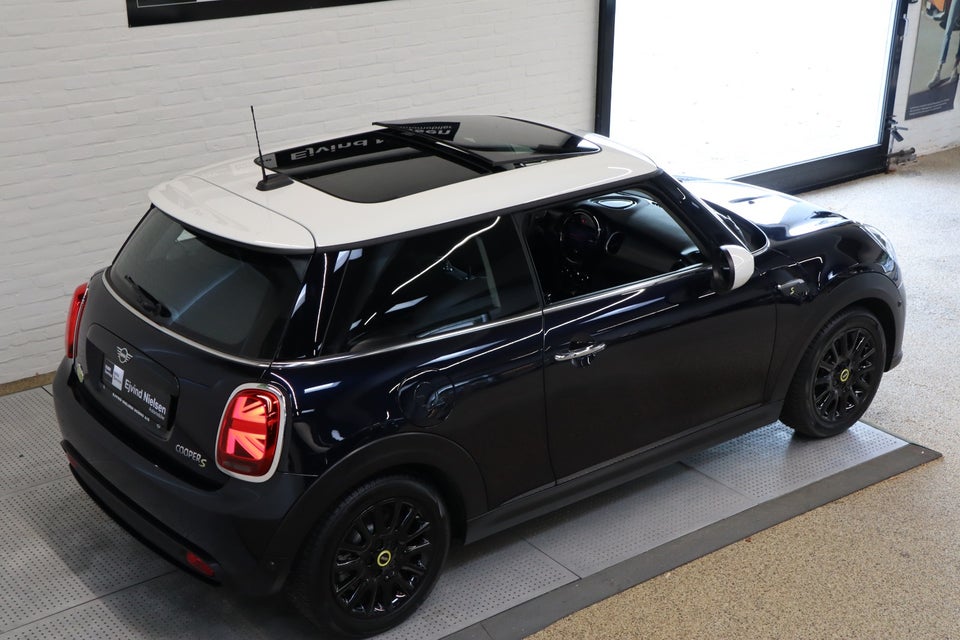 MINI Cooper SE Edition Premium Plus 3d