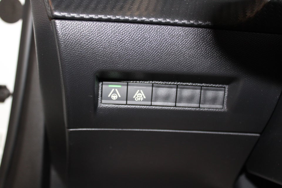 Peugeot e-2008 50 GT Pack 5d