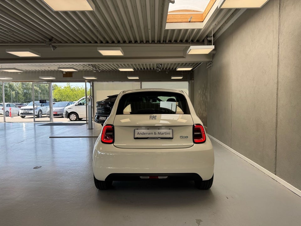 Fiat 500e 42 Icon 3d
