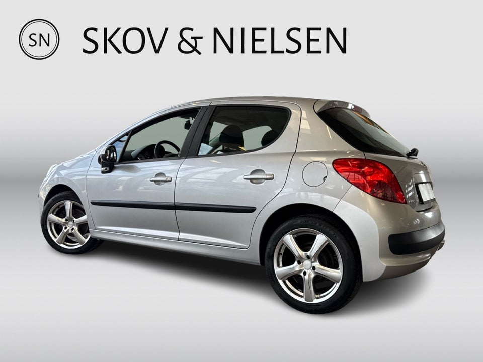Peugeot 207 1,6 HDi 110 Premium 5d