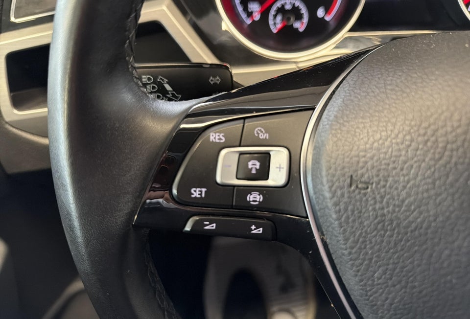 VW Touran 2,0 TDi 122 Comfortline Van 5d