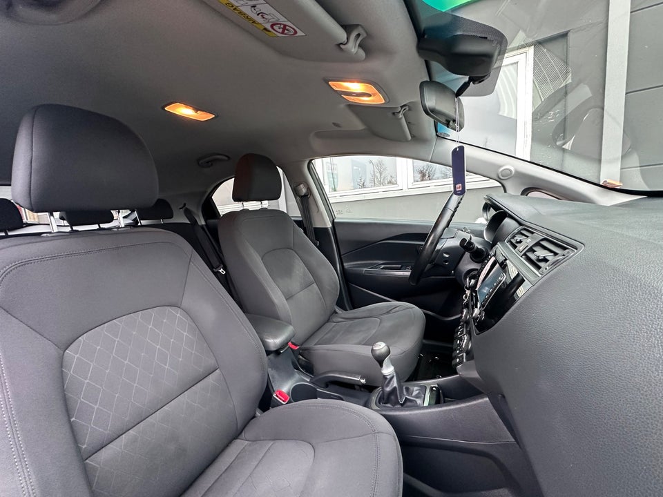 Kia Rio 1,2 CVVT Premium 5d