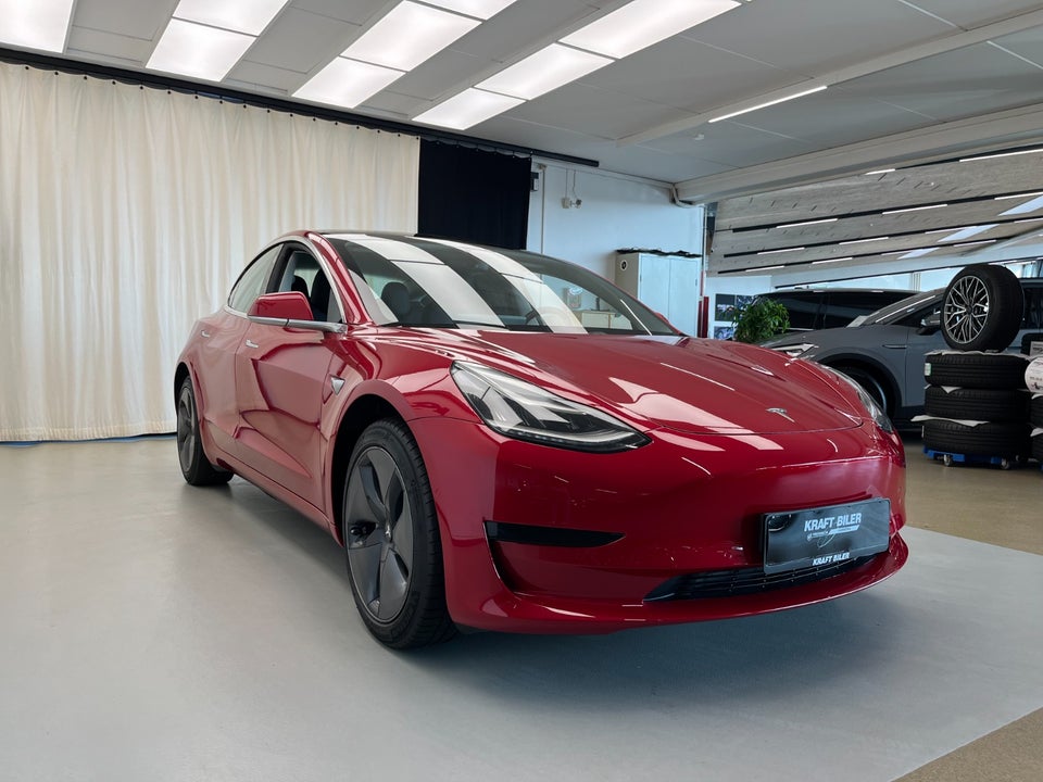 Tesla Model 3 Standard Range+ RWD 4d