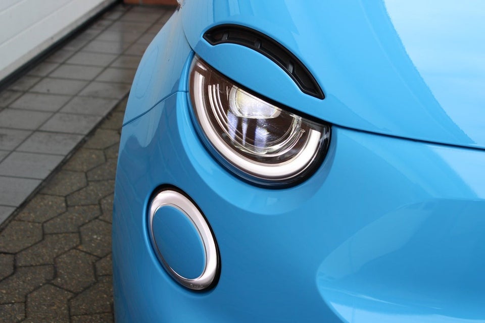 Abarth 500e Scorpionissima 3d