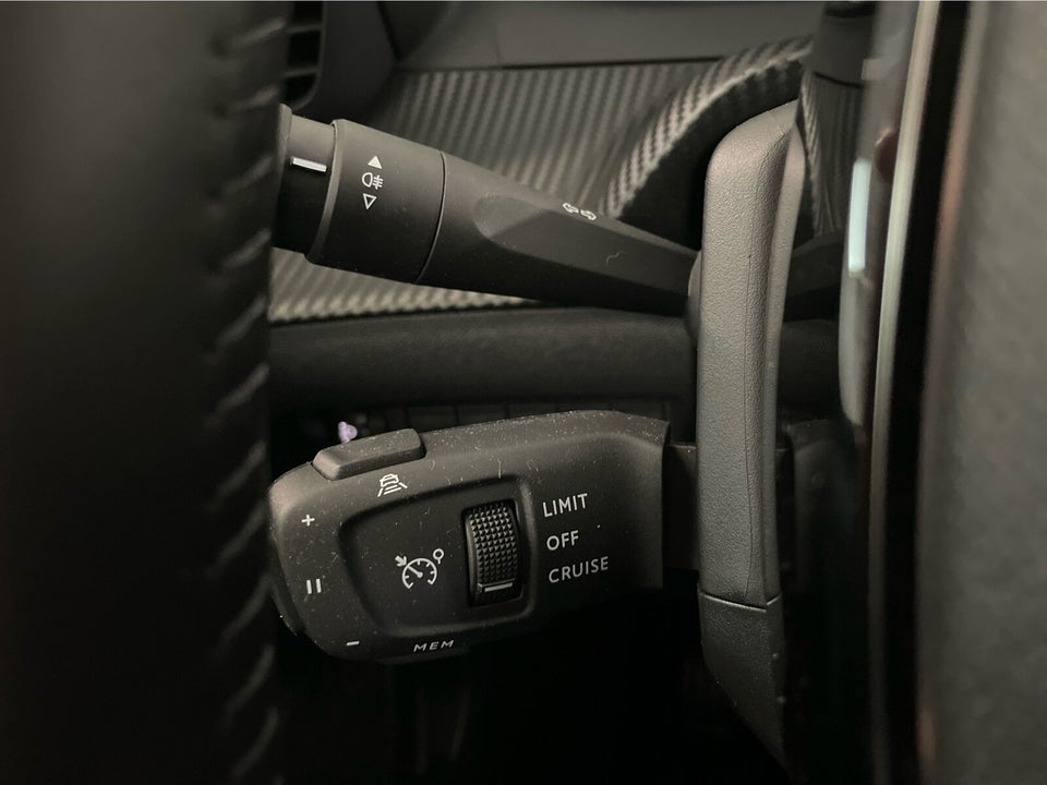 Peugeot 208 1,2 PureTech 100 Allure+ 5d