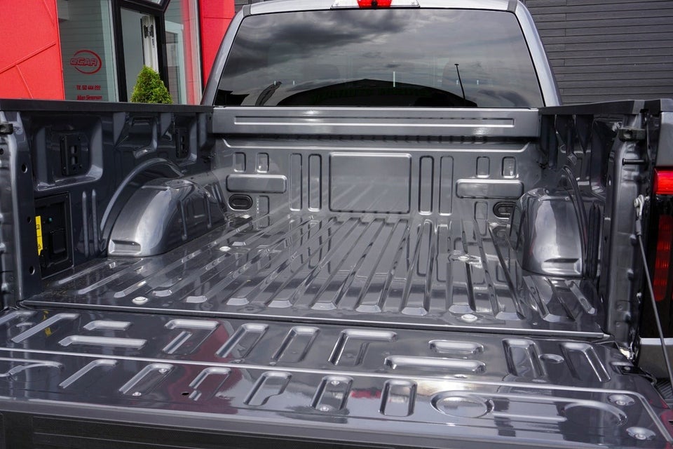 Ford F-150 Lightning XLT Standard Range 4d