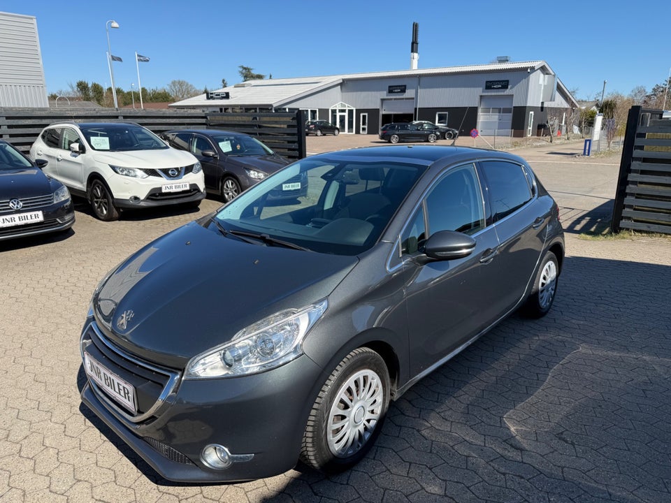 Peugeot 208 1,2 VTi 82 Allure 5d