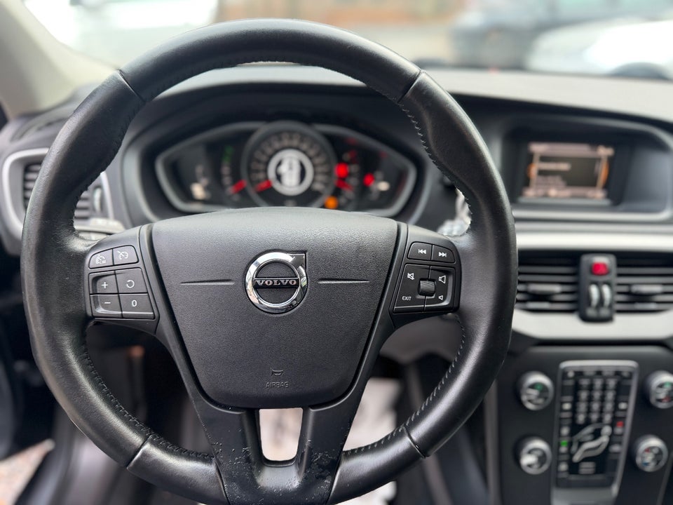 Volvo V40 2,0 D2 120 Business Advanced 5d