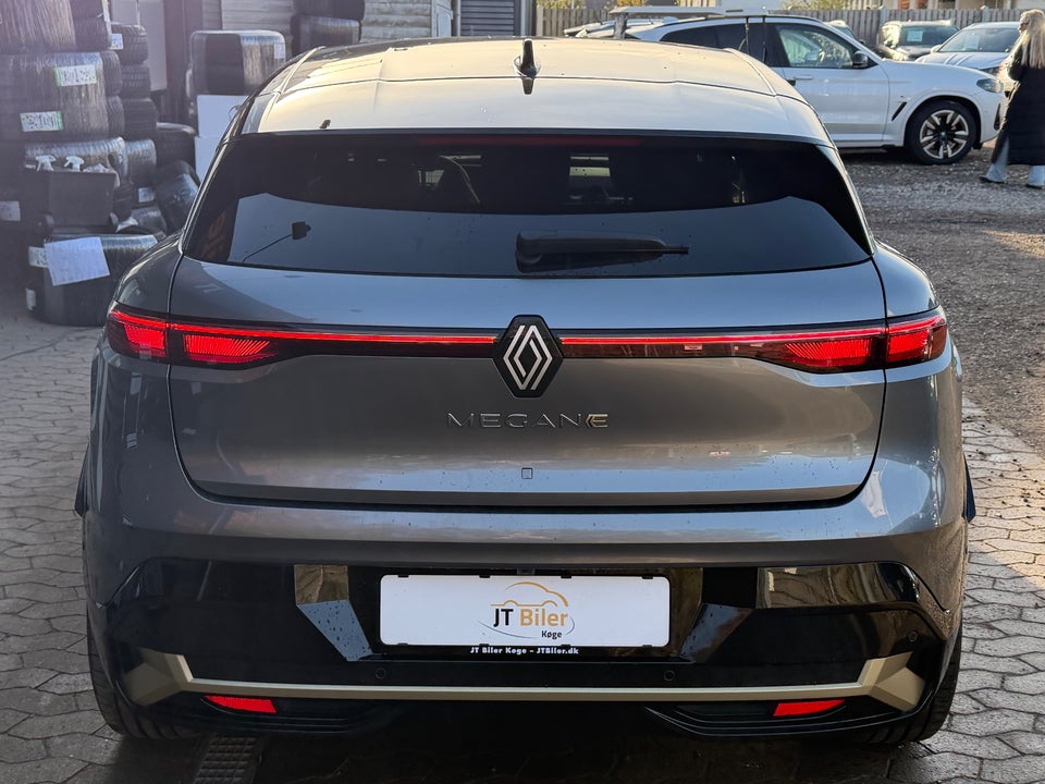 Renault Megane E-Tech 60 Iconic 5d