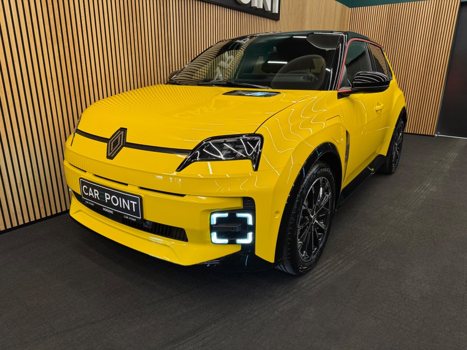 Renault 5 E-Tech 52 Iconic 5d