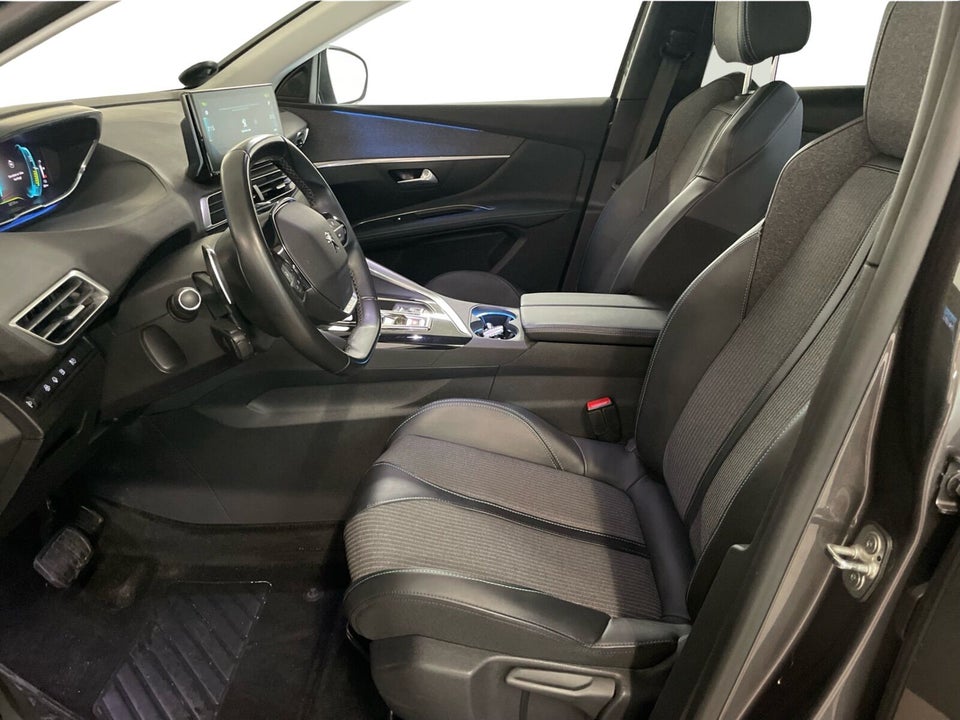 Peugeot 3008 1,6 Hybrid Allure Pack EAT8 5d