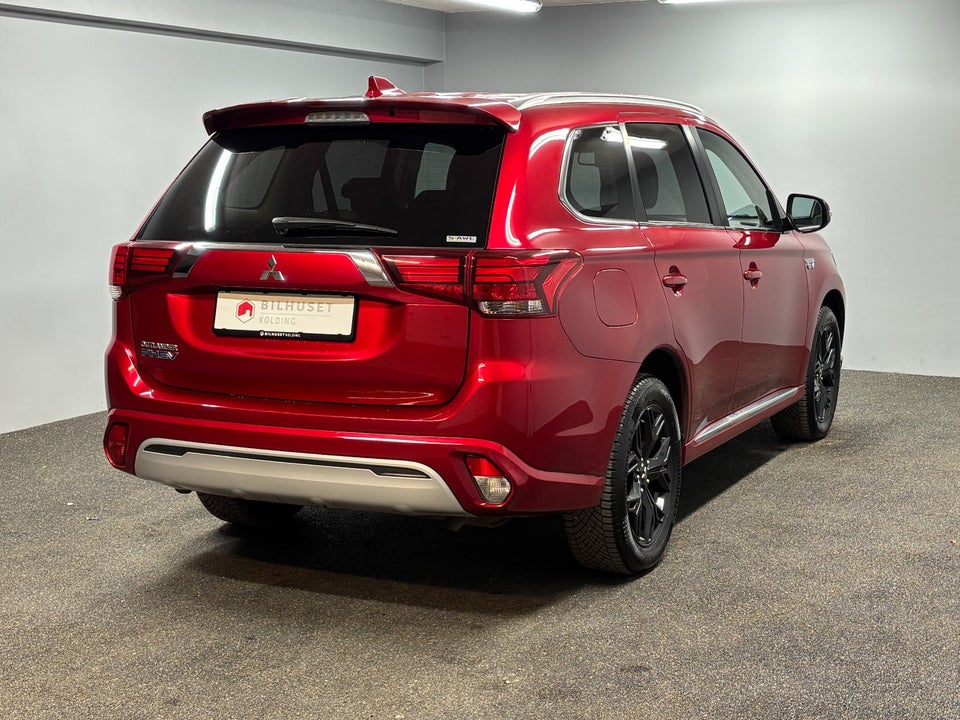 Mitsubishi Outlander 2,4 PHEV Inform+ CVT 4WD 5d