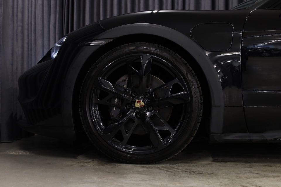 Porsche Taycan 4 Performance+ Cross Turismo 5d