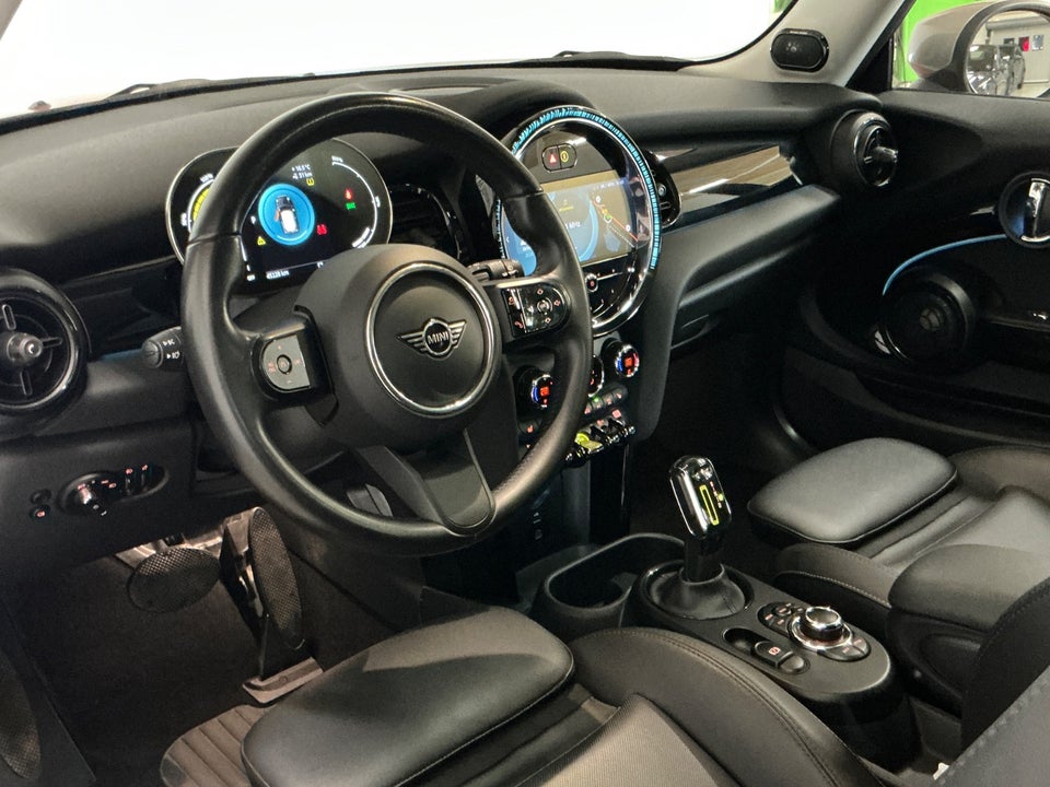MINI Cooper SE Experience 3d