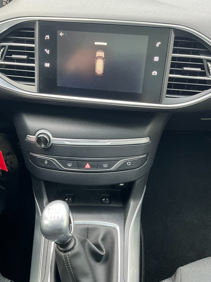 Peugeot 308 1,5 BlueHDi 130 Selection Sky SW 5d