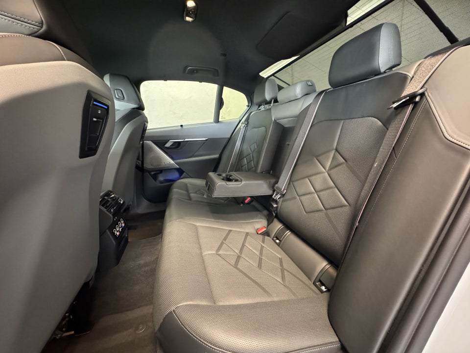 BMW i5 xDrive40 M-Sport 4d