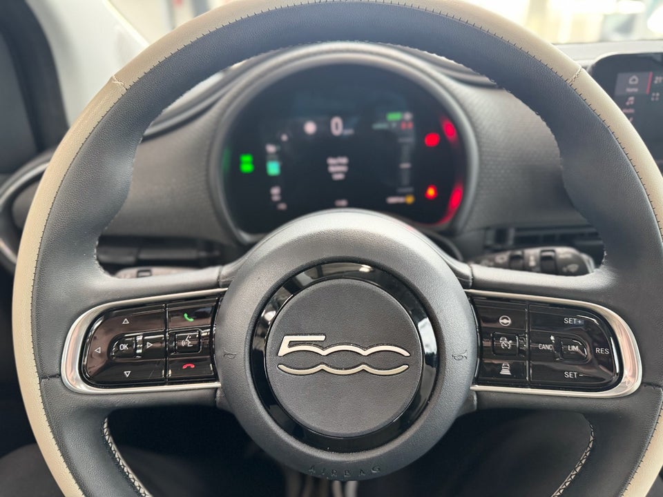 Fiat 500e 24 la Prima 3+1 4d