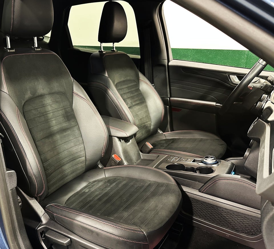 Ford Kuga 2,5 PHEV ST-Line X CVT 5d