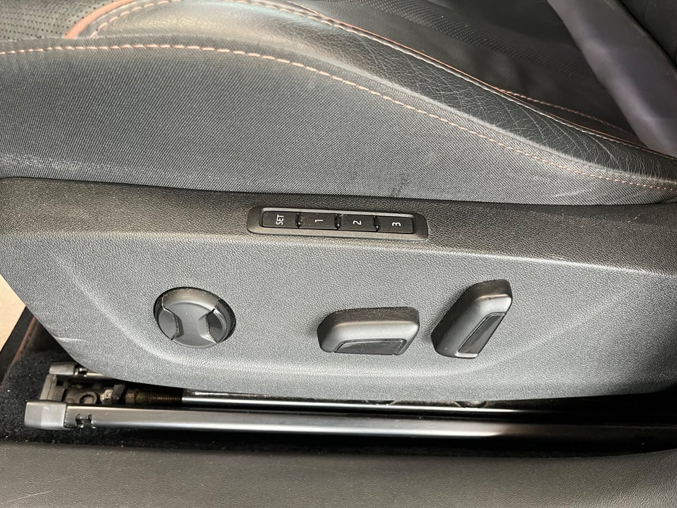 Skoda Enyaq 80 iV Suite 5d