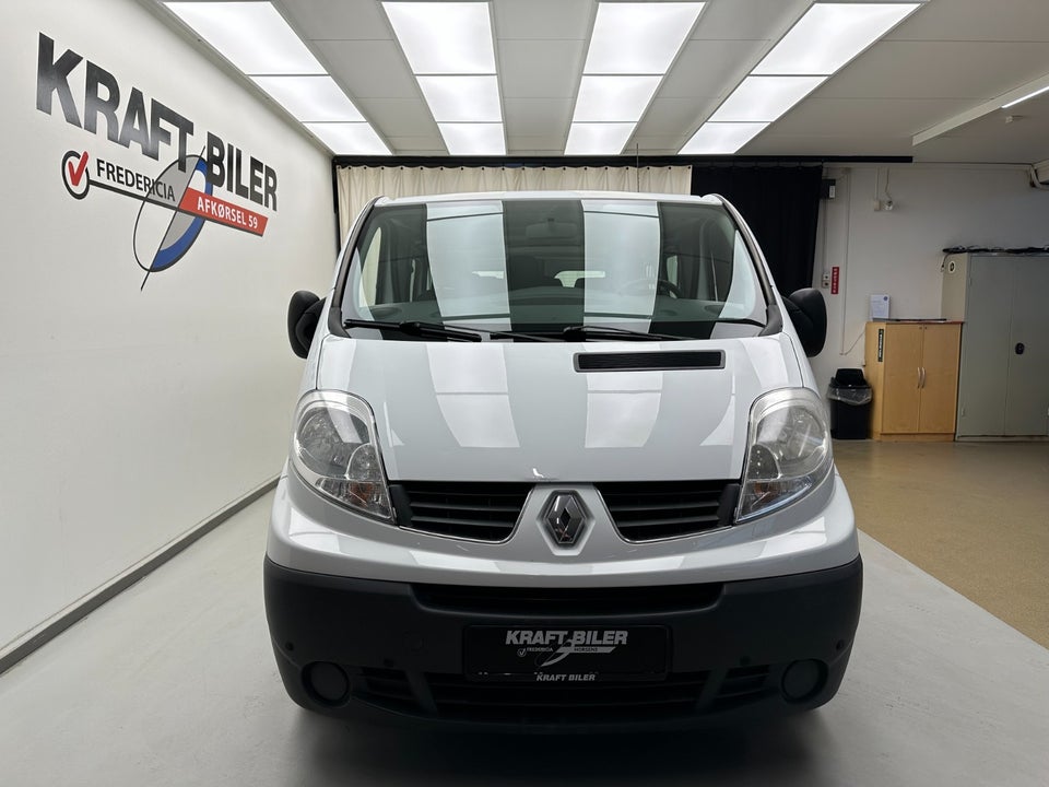 Renault Trafic T29 2,0 dCi 115 L1H1 Kombi aut. 4d