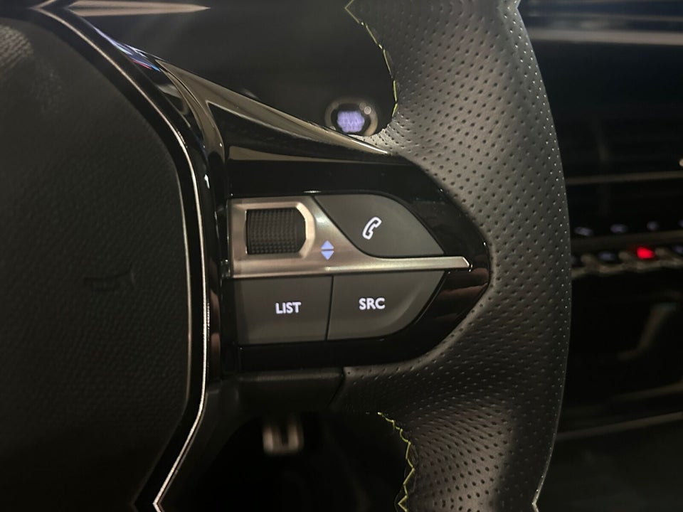 Peugeot e-208 50 GT Pack 5d